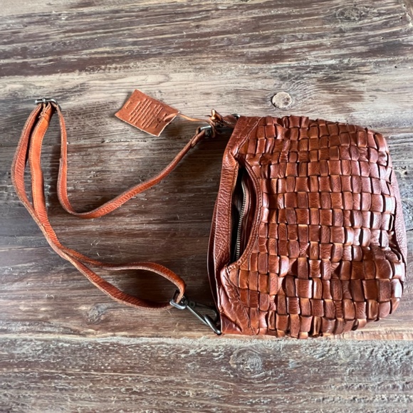 LATICO WEAVER RUSTIC LEATHER CROSSBODY CONVERTIBLE - Picture 14 of 16